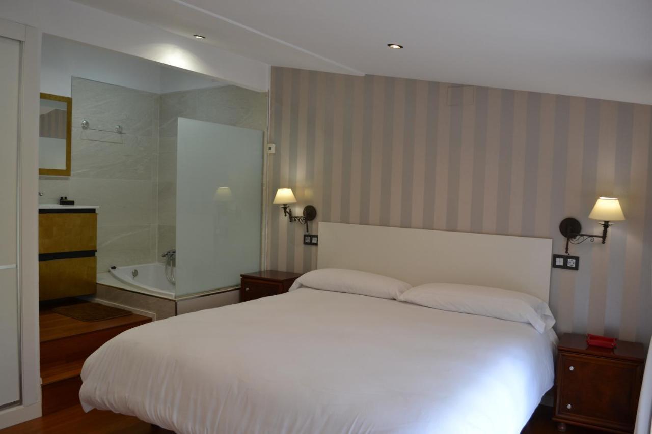 Apartamentos Puerta De Gijon Luaran gambar
