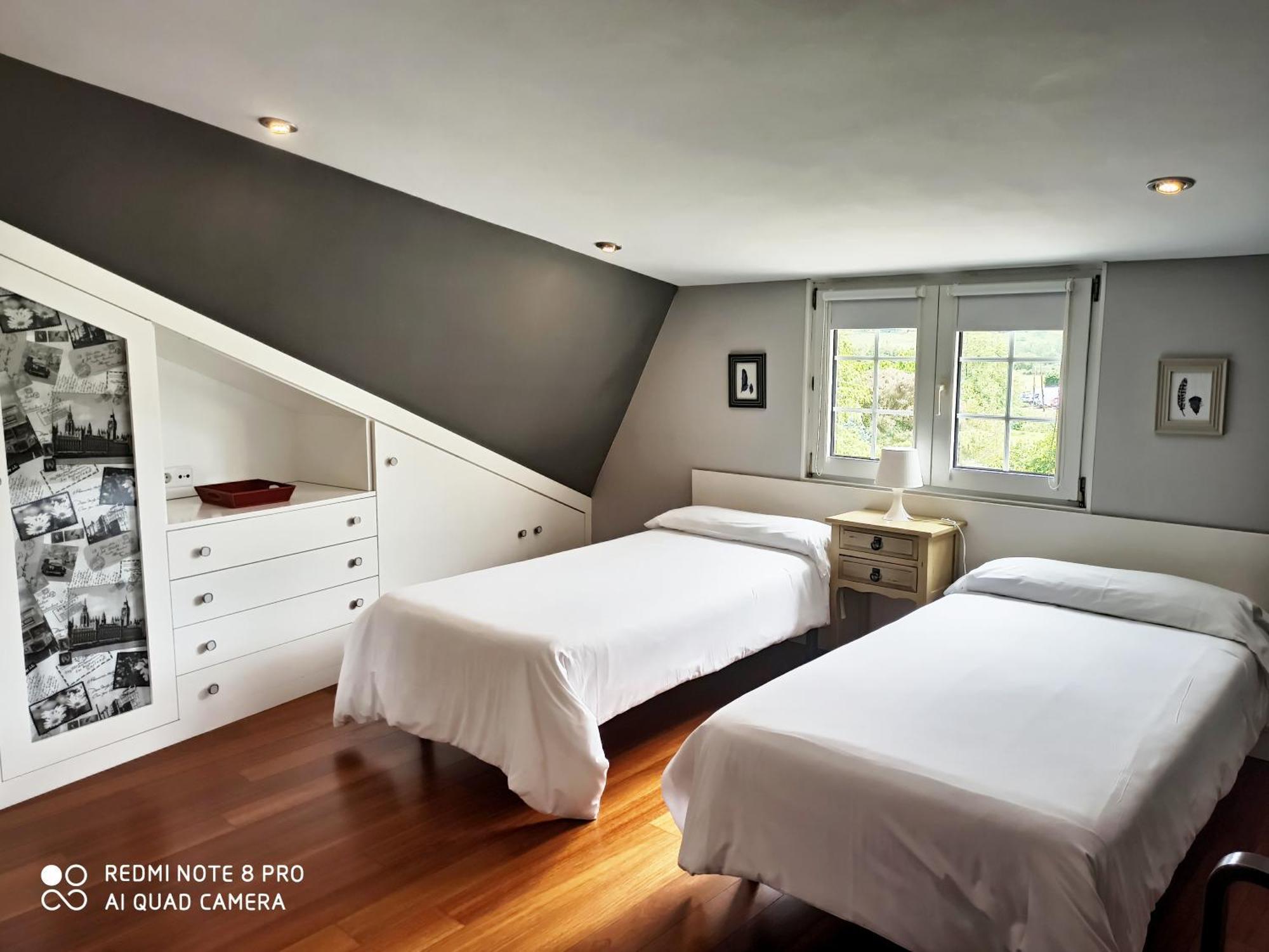 Apartamentos Puerta De Gijon Luaran gambar