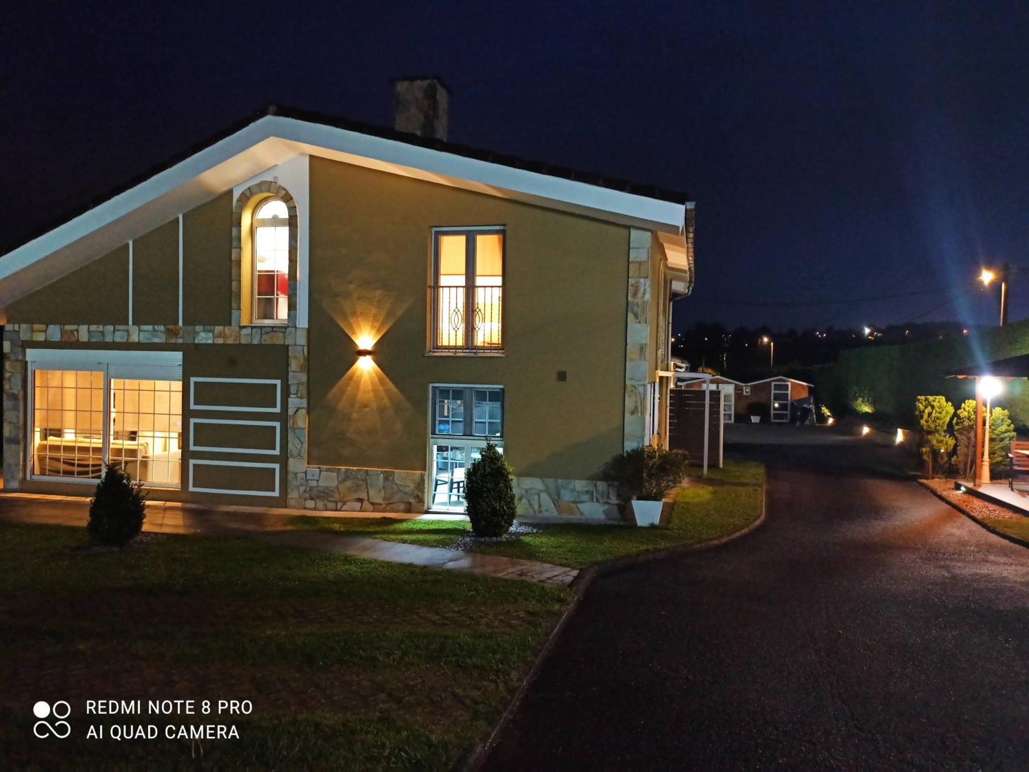 Apartamentos Puerta De Gijon Luaran gambar